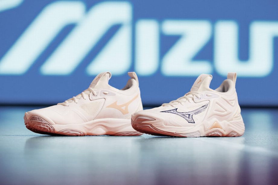 Elige las zapatillas de voleibol ideales para cada tipo de superficie de juego